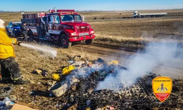 Bomberos de Río Gallegos sofocaron incendio de residuos: “Recordá ser cuidadoso” Bomberos de Río Gallegos sofocaron incendio de residuos: “Recordá ser cuidadoso”