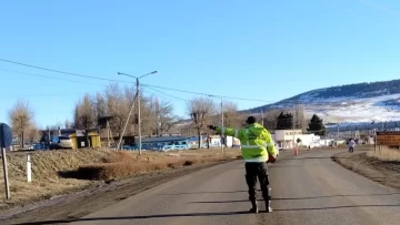 Casi 14 mil vehículos controlados en una semana en rutas de Santa Cruz Casi 14 mil vehículos controlados en una semana en rutas de Santa Cruz