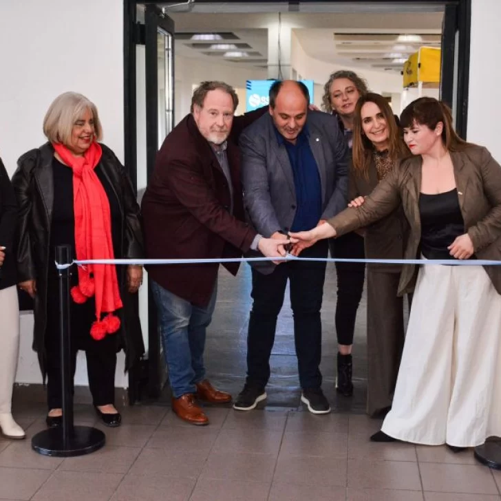 El Gobierno de Santa Cruz presentó la primera edición de e-commerceSUR en Río Gallegos El Gobierno de Santa Cruz presentó la primera edición de e-commerceSUR en Río Gallegos