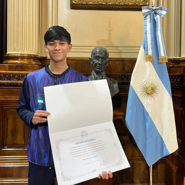 Taekwondistas de Santa Cruz fueron reconocidos en el Senado de la Nación Taekwondistas de Santa Cruz fueron reconocidos en el Senado de la Nación
