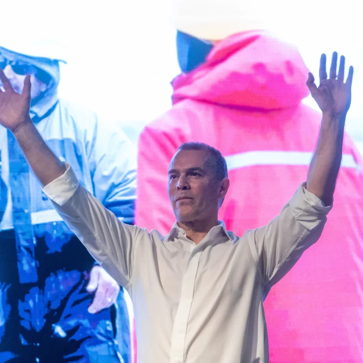 Daniel Álvarez: “Convocamos a todos los santacruceños a construir el futuro” Daniel Álvarez: “Convocamos a todos los santacruceños a construir el futuro”