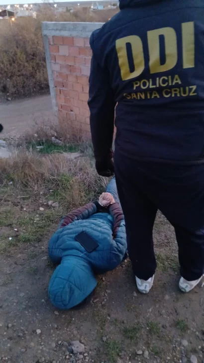 Delincuentes robaron en una obra en construcción y fueron detenidos cuando escapaban