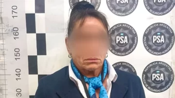 Cayó una azafata de Aerolíneas Argentinas por contrabandear relojes, celulares y joyas Cayó una azafata de Aerolíneas Argentinas por contrabandear relojes, celulares y joyas