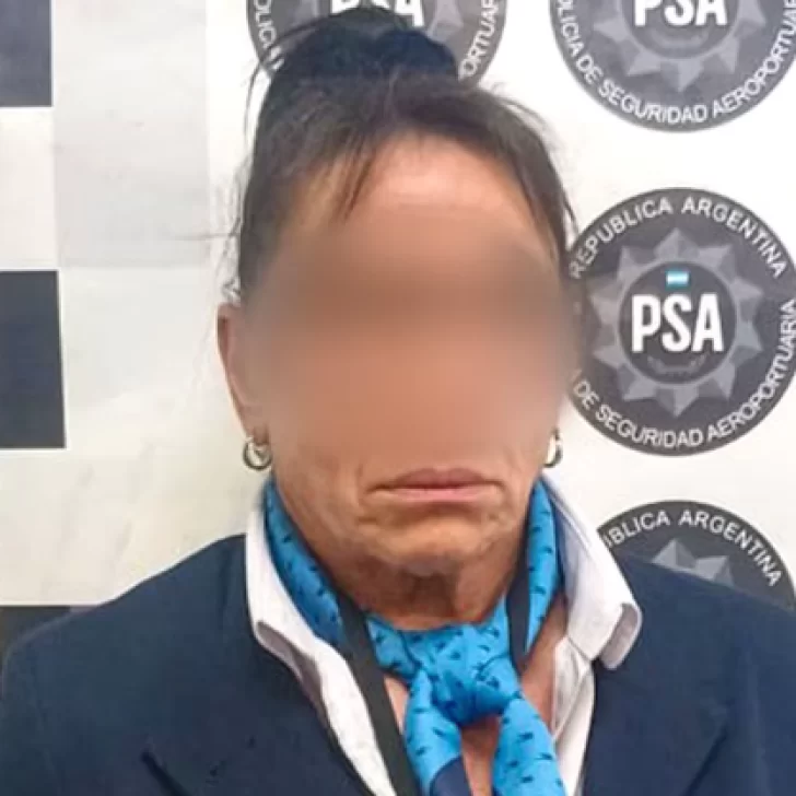 Cayó una azafata de Aerolíneas Argentinas por contrabandear relojes, celulares y joyas Cayó una azafata de Aerolíneas Argentinas por contrabandear relojes, celulares y joyas