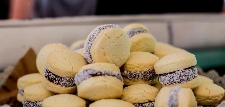 Alfajores-de-maicena-728x348