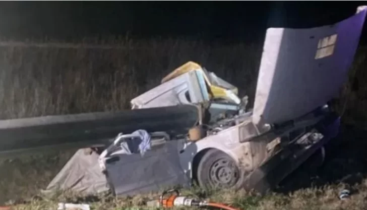 Tragedia en Ruta 19: murieron tres hermanitos y su papá tras un choque frontal