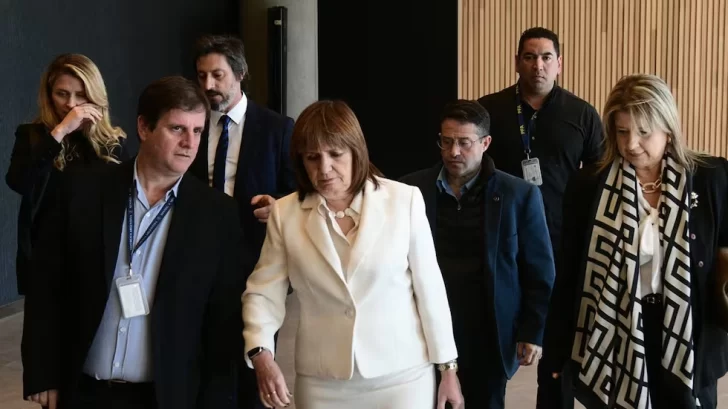  La ministra de Seguridad, Pattricia Bullrich participó de un almuerzo en la Bolsa de Comercio de Córdoba.