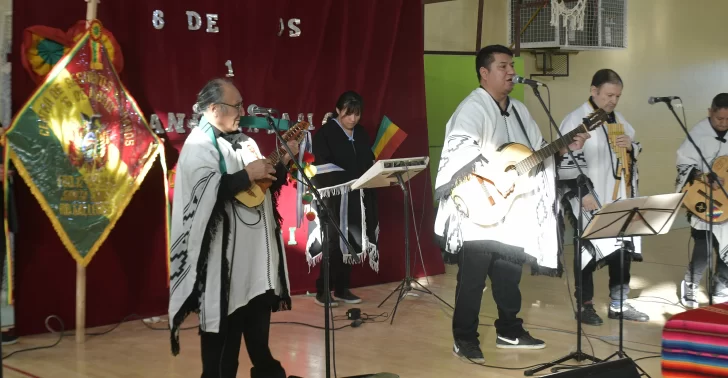Residentes bolivianos en Río Gallegos celebrarán el Bicentenario de la Independencia