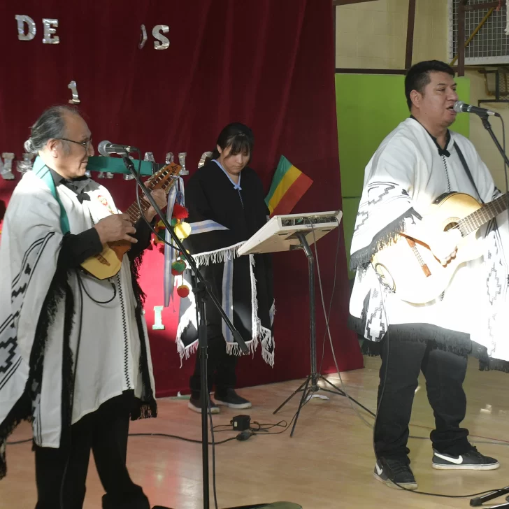 Residentes bolivianos en Río Gallegos celebrarán el Bicentenario de la Independencia Residentes bolivianos en Río Gallegos celebrarán el Bicentenario de la Independencia