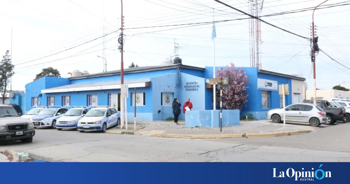Robó chocolates de un kiosco céntrico y escapó a bordo de una moto junto a un cómplice
