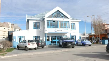 Golpeó a una mujer, la amenazó con un cuchillo y se atrincheró en un domicio de Caleta Golpeó a una mujer, la amenazó con un cuchillo y se atrincheró en un domicio de Caleta