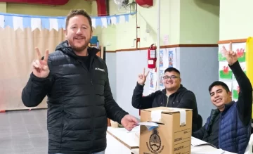 Interna del PJ: Bowen felicitó a Luque y dijo que militará de cara al 26 de octubre Interna del PJ: Bowen felicitó a Luque y dijo que militará de cara al 26 de octubre