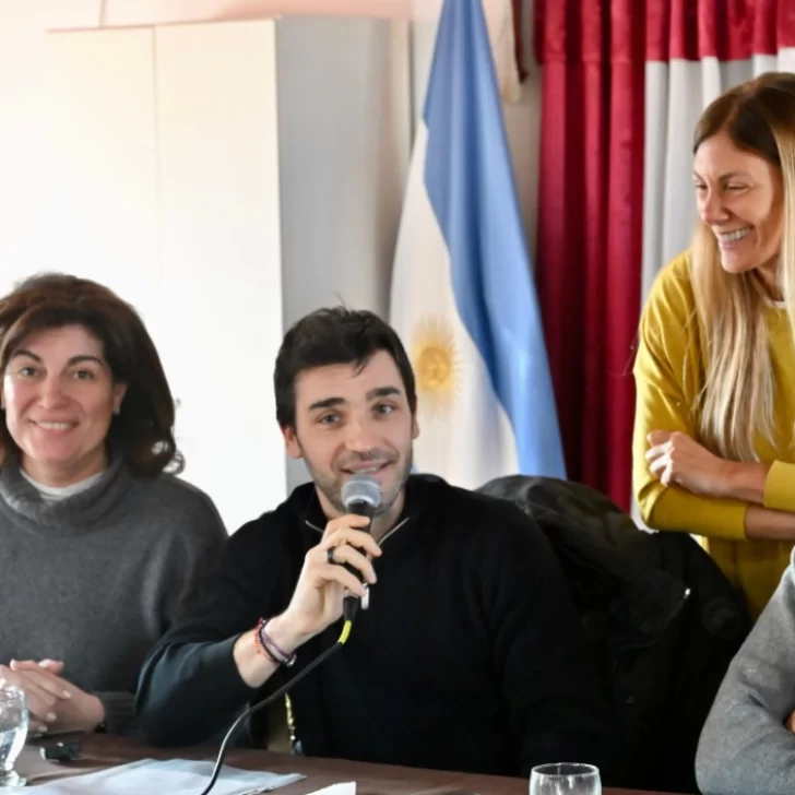 Torres sobre los centros de jubilados: “Vamos a seguir acompañando a estos espacios de contención”