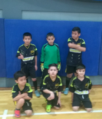  Arriba, los pequeños cracks que hoy juegan en los principales clubes de Argentina.