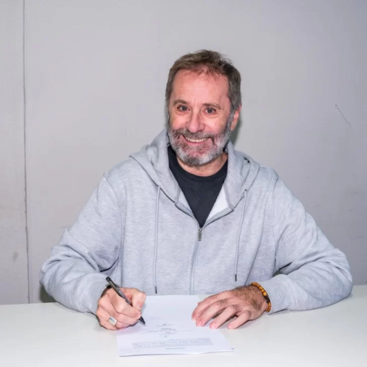 “Fuerza Santacruceña” oficializó sus candidatos: Juan Carlos Molina encabeza la lista “Fuerza Santacruceña” oficializó sus candidatos: Juan Carlos Molina encabeza la lista