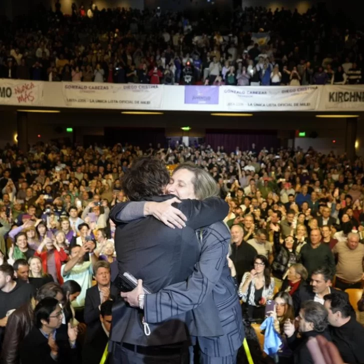 Javier y Karina Milei se pronunciaron en Junín: “Kirchnerismo nunca más” Javier y Karina Milei se pronunciaron en Junín: “Kirchnerismo nunca más”