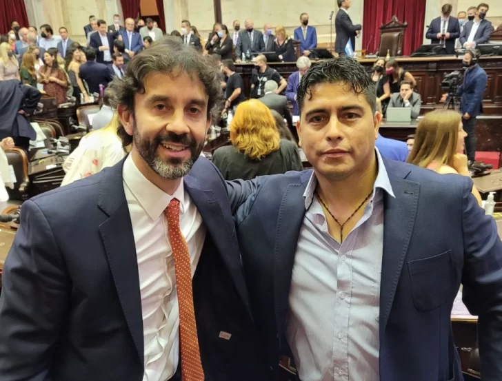 Claudio Vidal avanza en su plan nacional: el partido SER logró personería en La Rioja