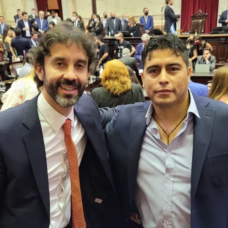 Claudio Vidal avanza en su plan nacional: el partido SER logró personería en La Rioja Claudio Vidal avanza en su plan nacional: el partido SER logró personería en La Rioja