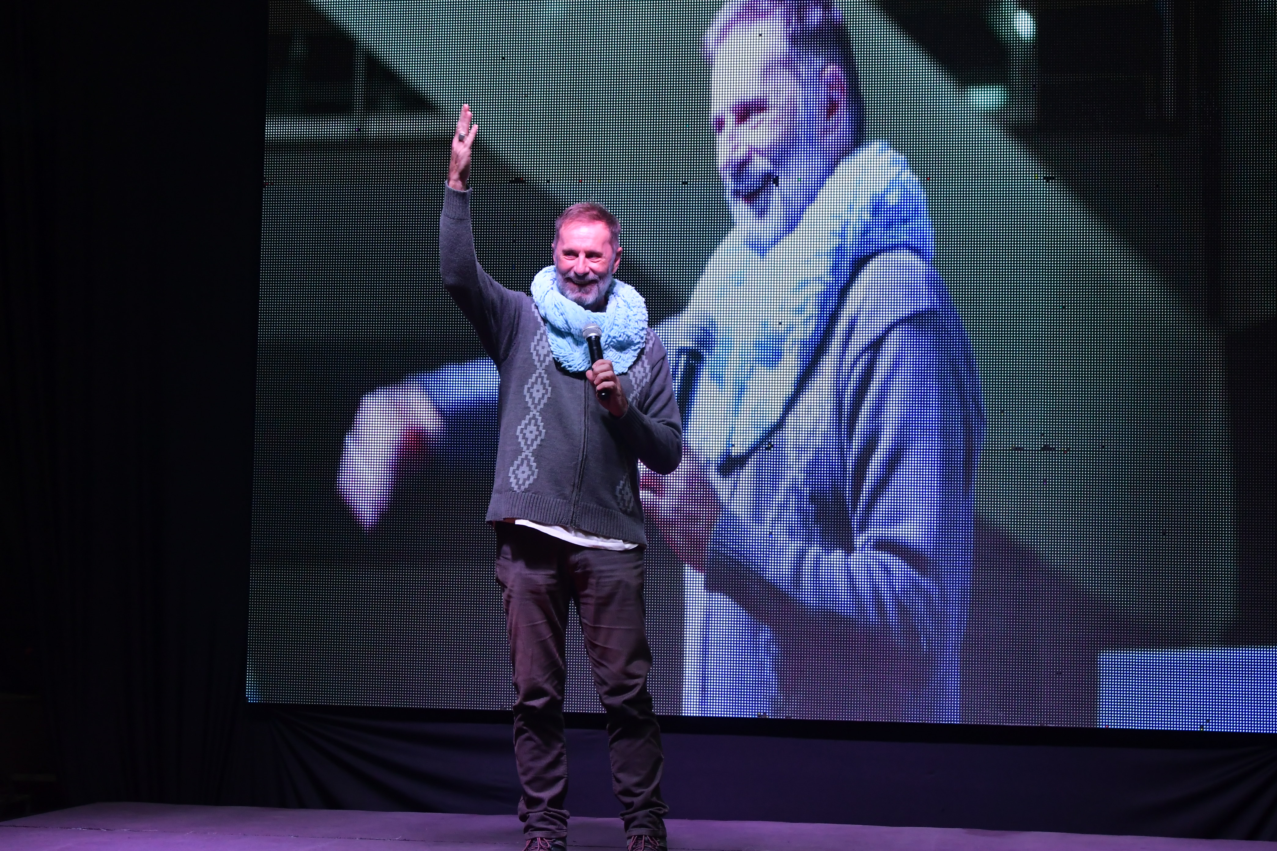  Molina manifestó que los “viejos sufren