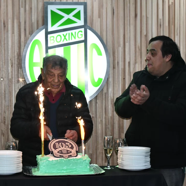 Boxing Club celebró 105 años con luminarias, homenajes y un ambicioso plan de obras