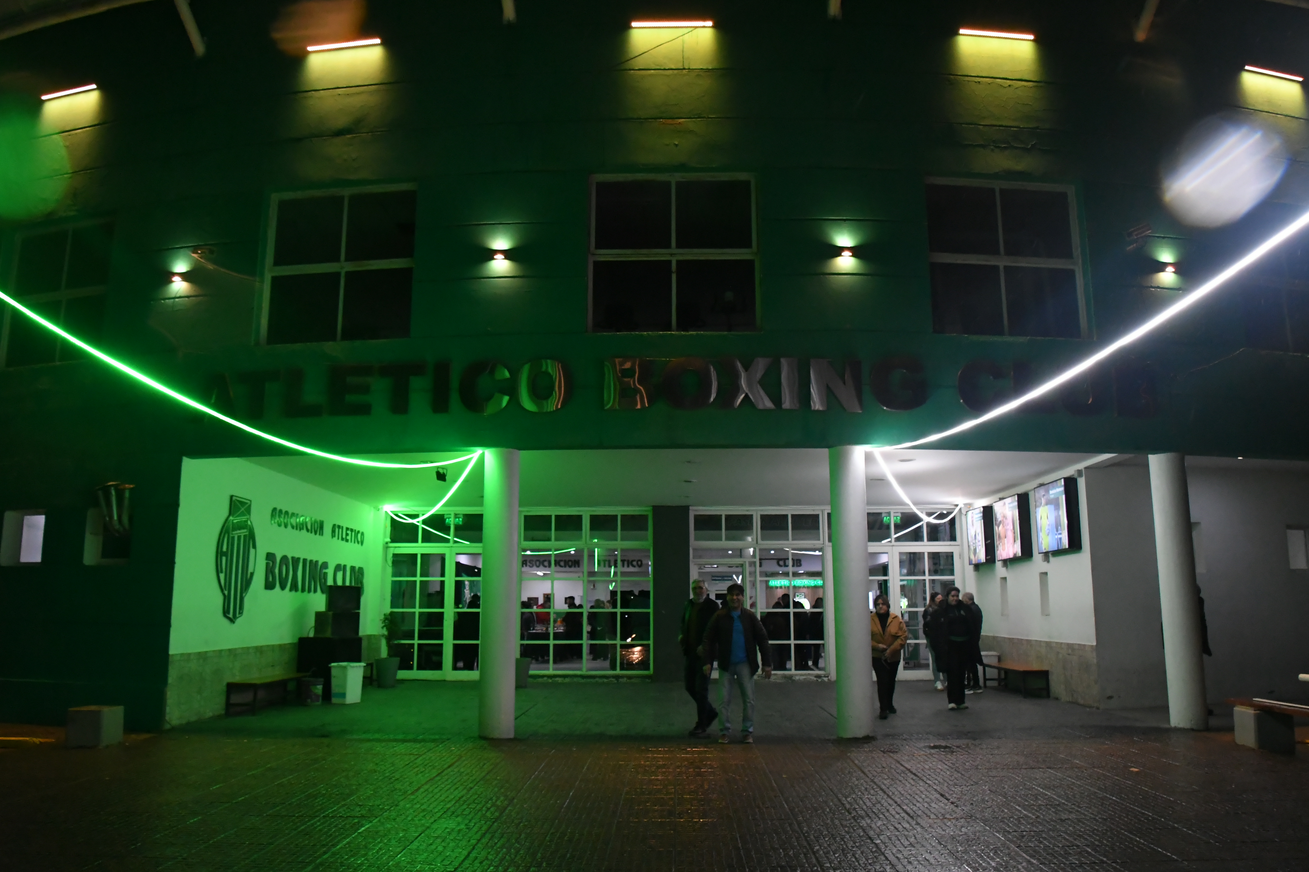  La nueva iluminaria del Boxing Club,