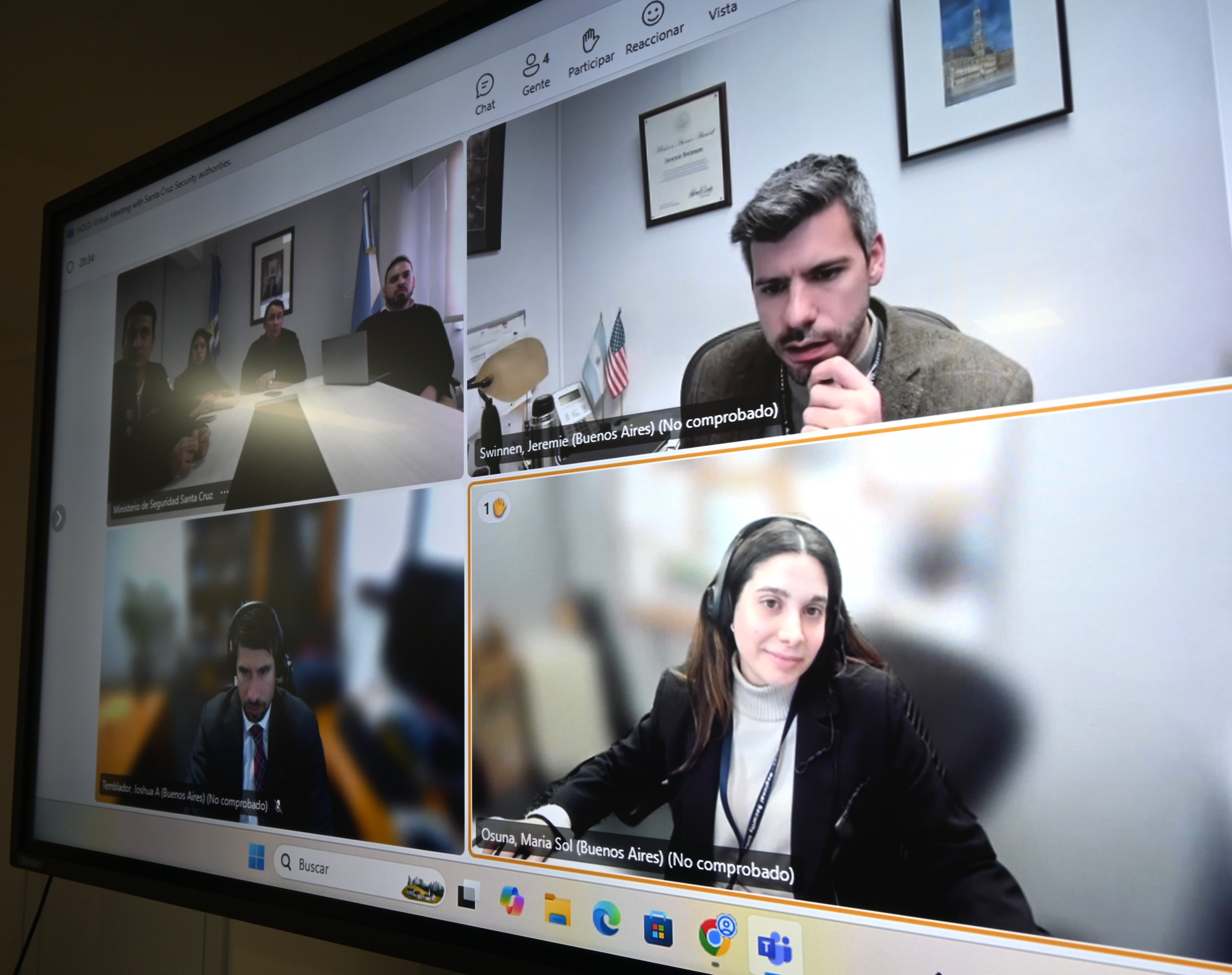  Joshua Temblador, Consejero Político de la Embajada; Jeremie Swinnen, especialista en Criminalidad Transnacional para el Departamento de Estado Unidos; María Sol Osuna, asistente de Programas del Departamento de Estado de los Estados Unidos. (FOTO: GOBIERNO)