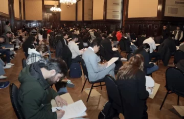 Residencias médicas: ninguno de los 117 aspirantes que rindieron el segundo examen por sospechas de fraude logró revalidar su nota original Residencias médicas: ninguno de los 117 aspirantes que rindieron el segundo examen por sospechas de fraude logró revalidar su nota original