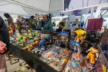 Más de 60 emprendedores y artistas participan de la Expo Joven