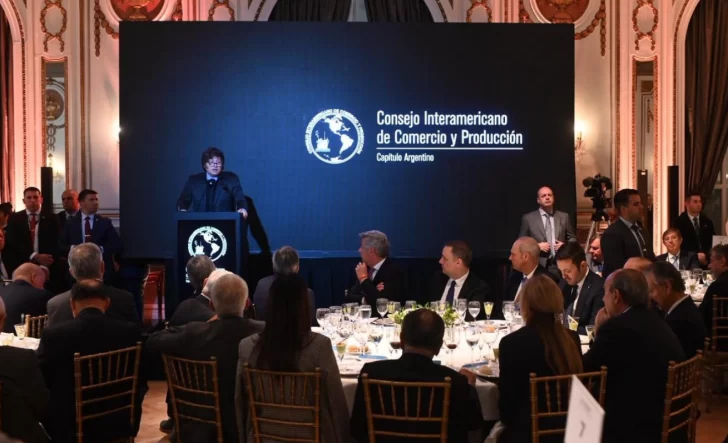 Milei sobre Lomas de Zamora: “Ni la gente mastica vidrio ni nos vamos a dejar amedrentar con estas acciones cobardes”