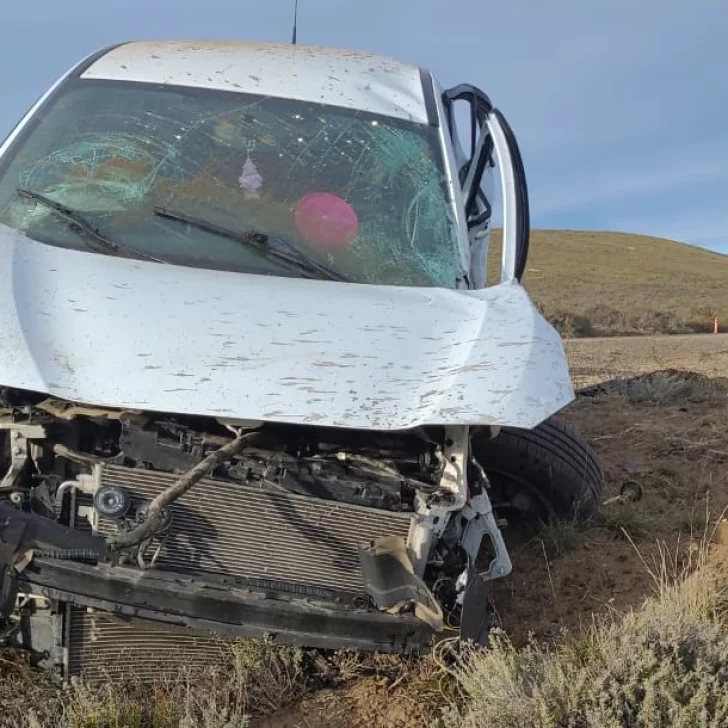 Accidente en la Ruta 3: rescataron a un conductor de Santa Cruz tras despistar