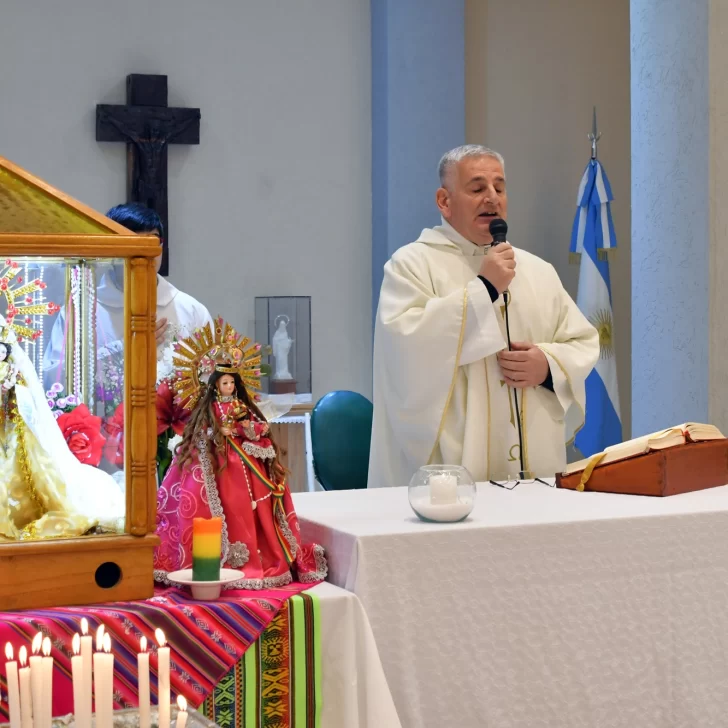 Devotos celebraron a la virgen de Urkupiña en Río Gallegos Devotos celebraron a la virgen de Urkupiña en Río Gallegos