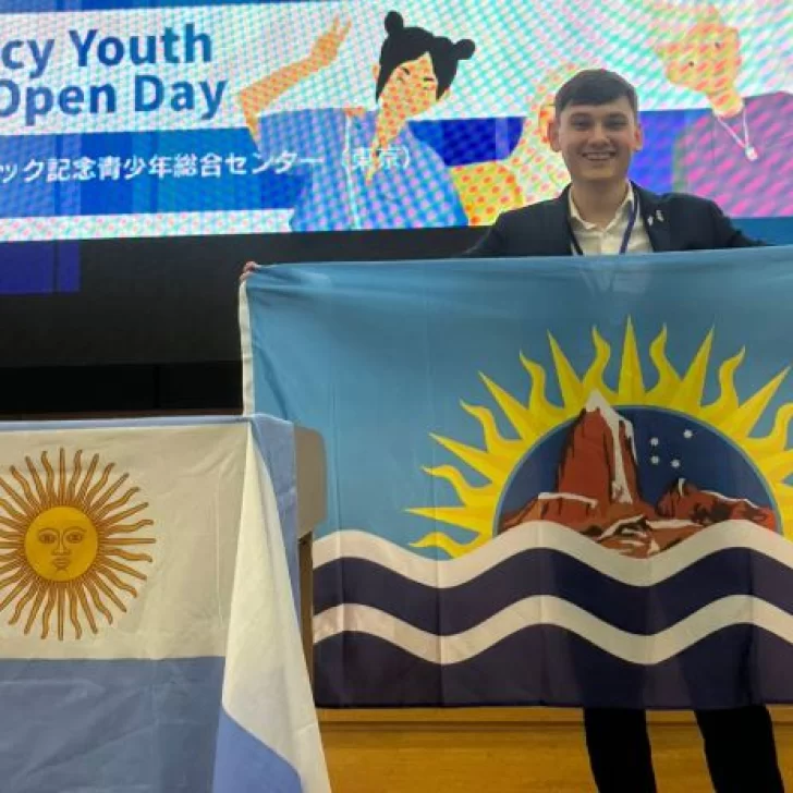 Joven de Río Gallegos representó a Argentina en la Cumbre Mundial de Democracia Juvenil en Japón Joven de Río Gallegos representó a Argentina en la Cumbre Mundial de Democracia Juvenil en Japón