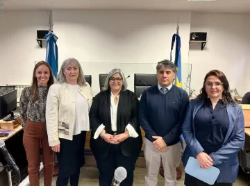 Tribunal oral de Santa Cruz: juraron las nuevas secretarias de cámara Tribunal oral de Santa Cruz: juraron las nuevas secretarias de cámara