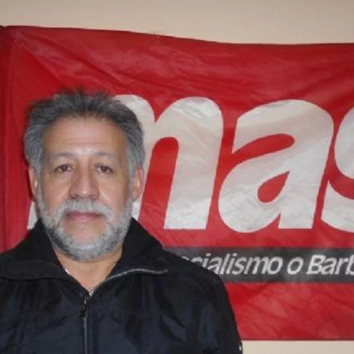 Jesús Mariano, candidato a diputado del Nuevo MAS: “Ganaré como un docente, el resto del salario lo donaré” Jesús Mariano, candidato a diputado del Nuevo MAS: “Ganaré como un docente, el resto del salario lo donaré”
