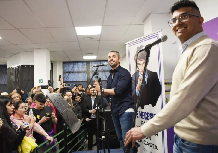  Jairo Guzmán el día de la visita de Martín Menem a Río Gallegos.