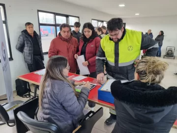 Más de 500 jóvenes participan del programa “Mi Primera Licencia” Más de 500 jóvenes participan del programa “Mi Primera Licencia”