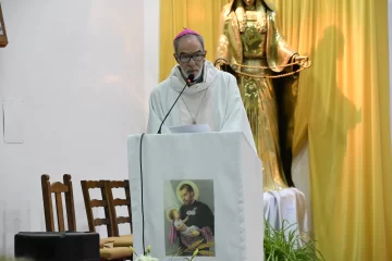 Obispo Ignacio Medina en San Cayetano: “La fe no puede ser ajena a la realidad social” Obispo Ignacio Medina en San Cayetano: “La fe no puede ser ajena a la realidad social”