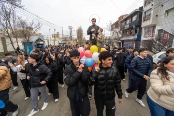 Estudiantes del Colegio Salesiano realizaron procesión por San Juan Bosco Estudiantes del Colegio Salesiano realizaron procesión por San Juan Bosco