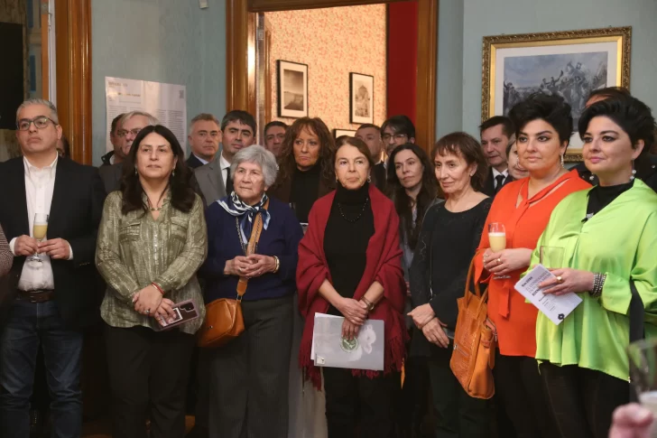 RECONSTRUIR-MEMORIA-EN-CONSULADO-ARGENTINA-BIENALSUR-3-728x485 RECONSTRUIR-MEMORIA-EN-CONSULADO-ARGENTINA-BIENALSUR-3-728x485