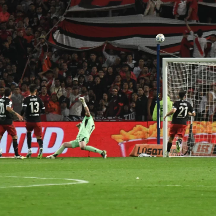 River eliminó a Unión y avanzó a los cuartos de final de la Copa Argentina River eliminó a Unión y avanzó a los cuartos de final de la Copa Argentina