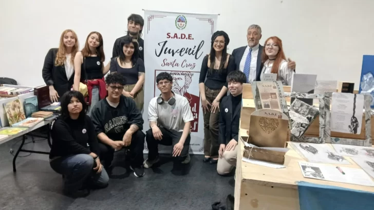 “La huella esteparia”: la reflexión y los textos de escritores juveniles de Santa Cruz