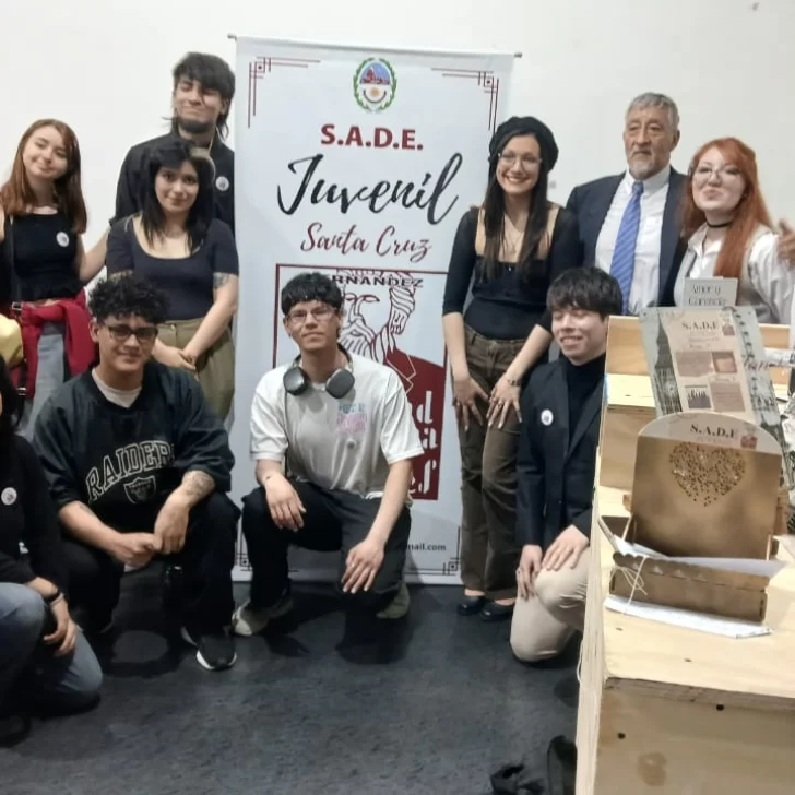 “La huella esteparia”: la reflexión y los textos de escritores juveniles de Santa Cruz