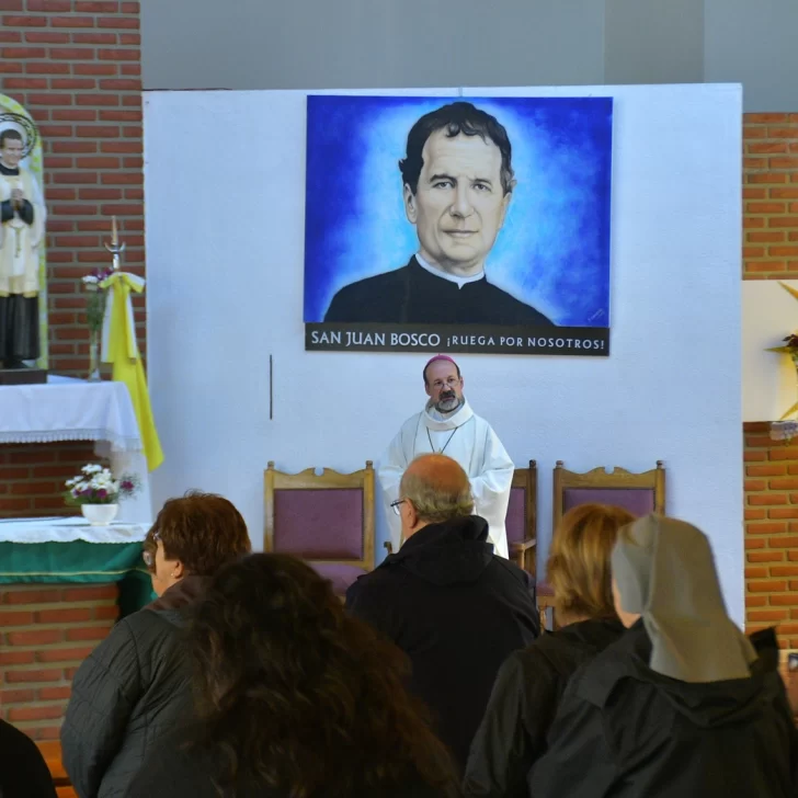 Con triduo, adoración y misa comienzan las fiestas de San Juan Bosco Con triduo, adoración y misa comienzan las fiestas de San Juan Bosco