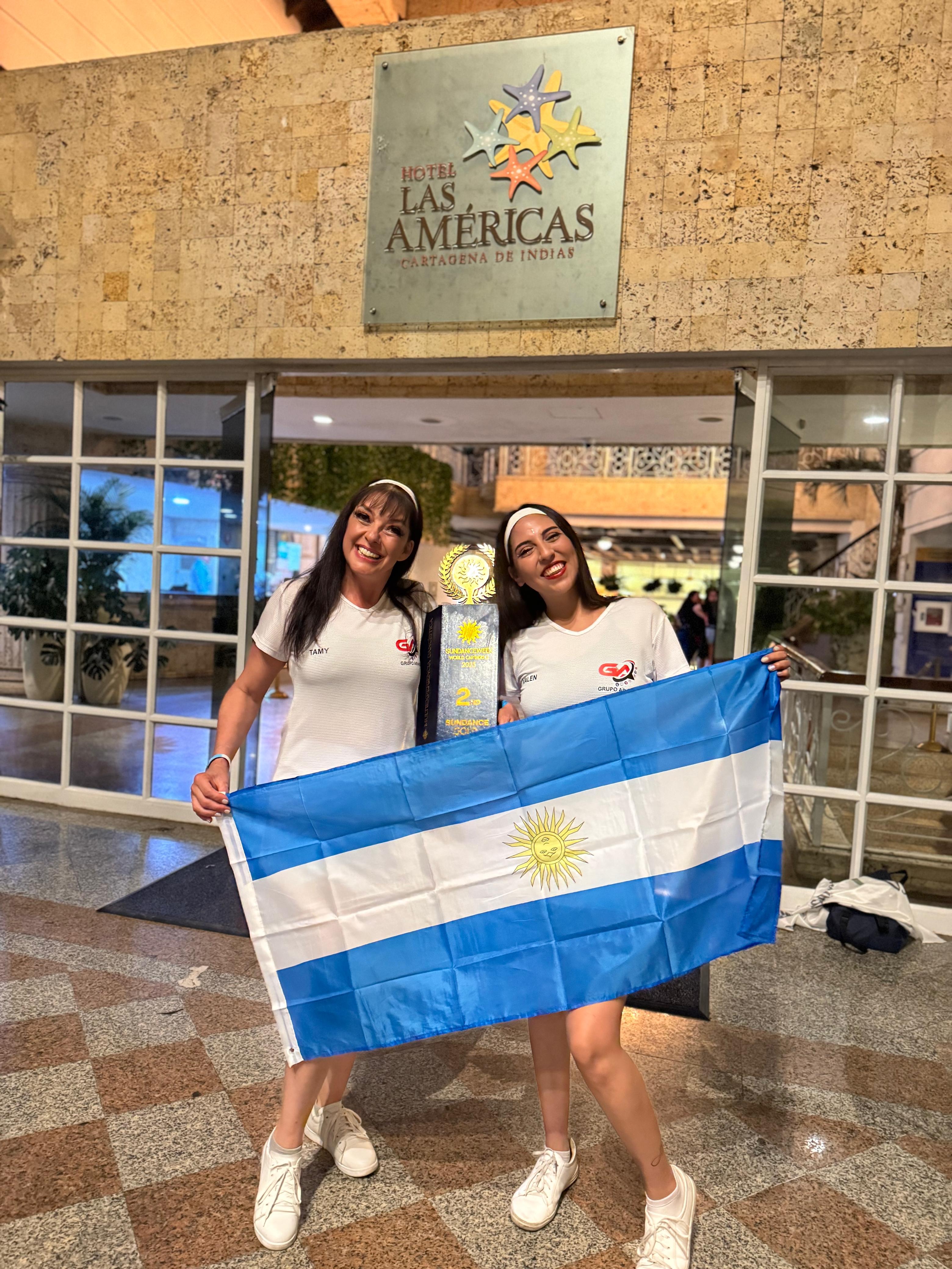  Tamara Thevenon y Valentina Blando representaron a Argentina y lograron el segundo puesto en el Sundanceweek World.