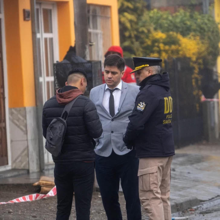 Fatal incendio en Río Gallegos: la Policía de Santa Cruz dio detalles del avance de la investigación Fatal incendio en Río Gallegos: la Policía de Santa Cruz dio detalles del avance de la investigación