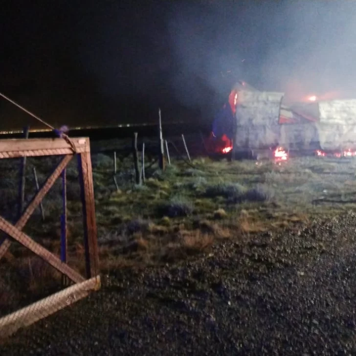 Familiares del matrimonio pescador de Punta Loyola denunciaron que el incendio fue intencional Familiares del matrimonio pescador de Punta Loyola denunciaron que el incendio fue intencional