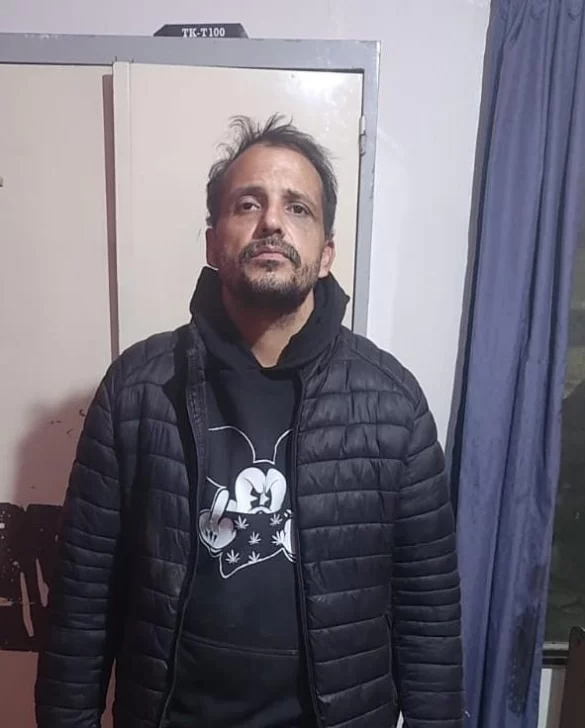 Siguen buscando al preso que escapó de una comisaría: “No es peligroso”, aseguraron