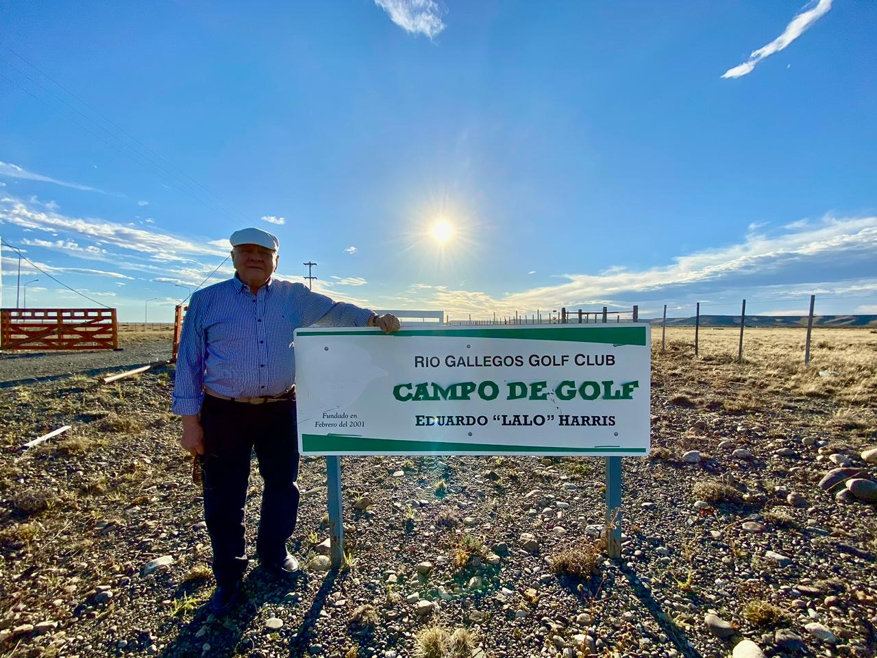  Harris en el campo de golf que lleva su nombre.
