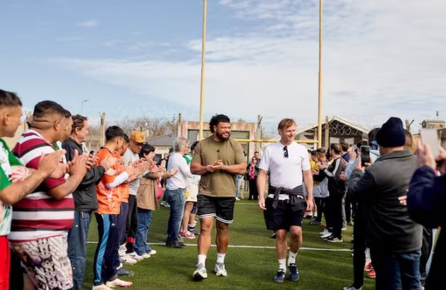 Los All Blacks visitaron a los Espartanos en el Penal de San Martín