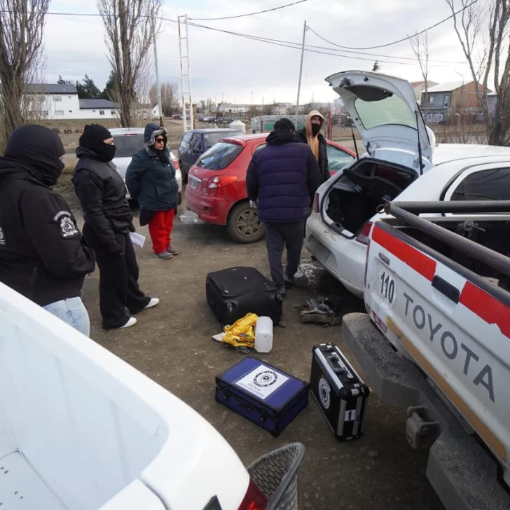 Hallaron cocaína en un auto secuestrado en el Juzgado de Faltas de Río Gallegos porque el conductor tenía un carnet trucho Hallaron cocaína en un auto secuestrado en el Juzgado de Faltas de Río Gallegos porque el conductor tenía un carnet trucho